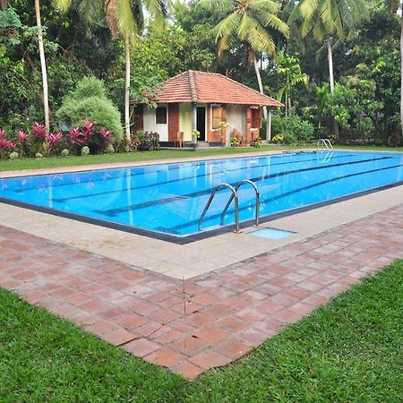 Soba Lanka Holiday Resort Melsiripura Bagian luar foto