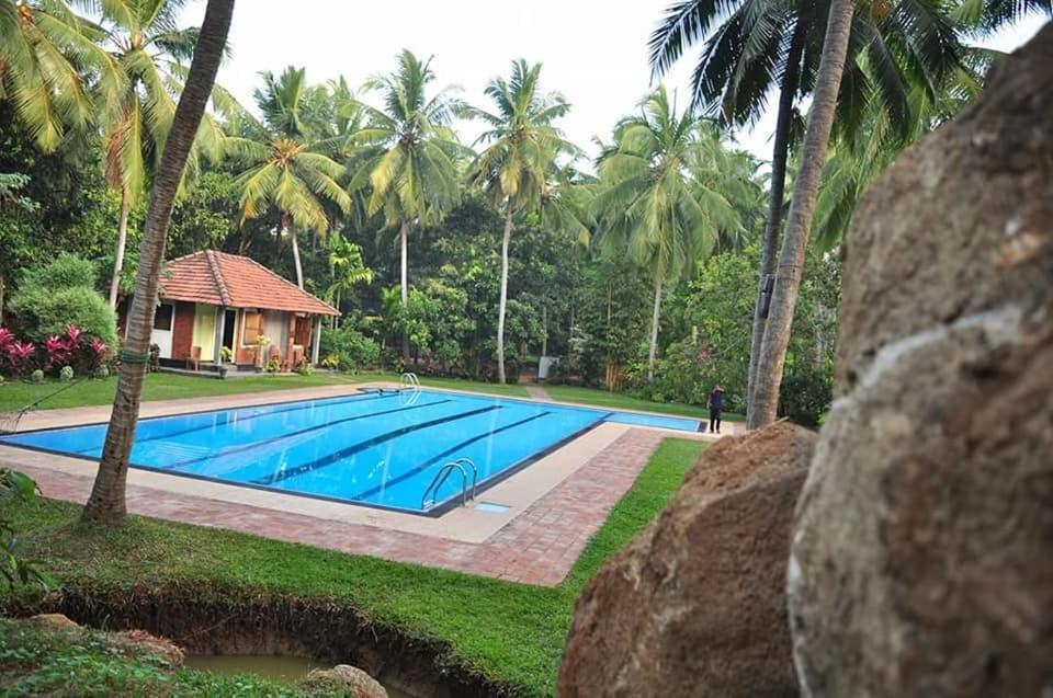 Soba Lanka Holiday Resort Melsiripura Bagian luar foto