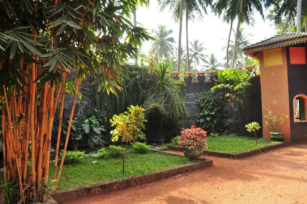 Soba Lanka Holiday Resort Melsiripura Bagian luar foto