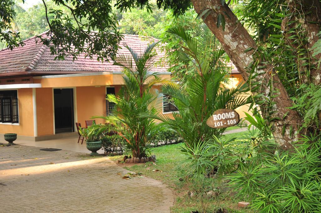 Soba Lanka Holiday Resort Melsiripura Bagian luar foto