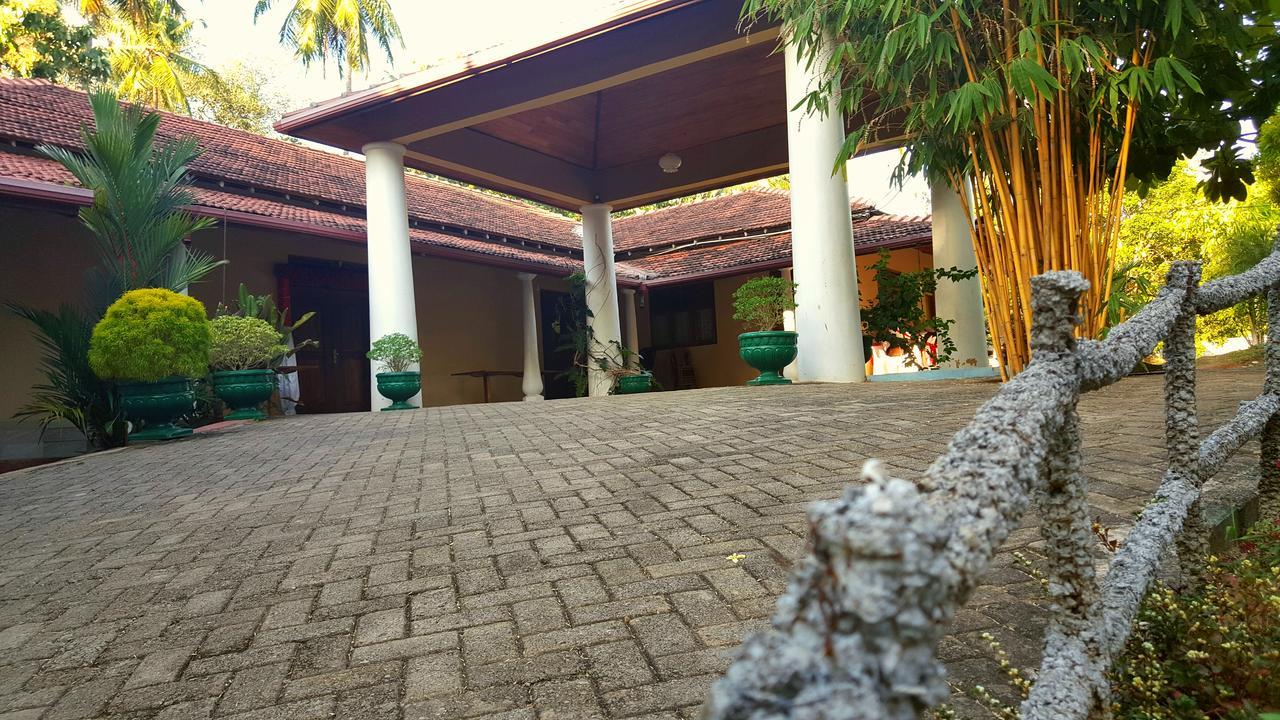 Soba Lanka Holiday Resort Melsiripura Bagian luar foto